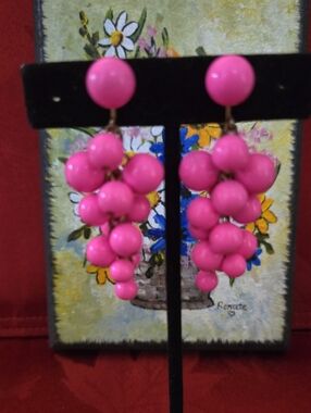 Vintage MCM Pink Dangle Earrings That Mimic A Grape Cluster